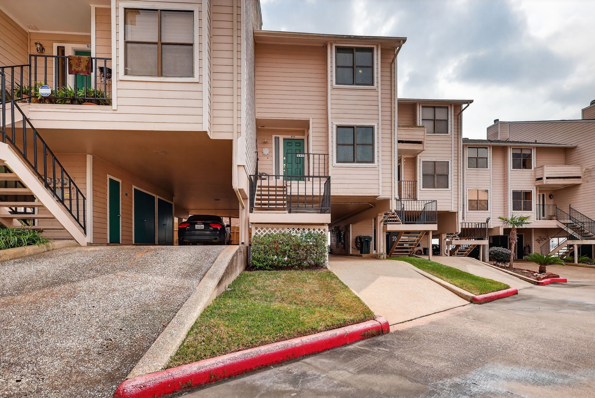 Seller-Finance Townhouse in Seabrook, TX 77586 – $305,000 — exterior photo