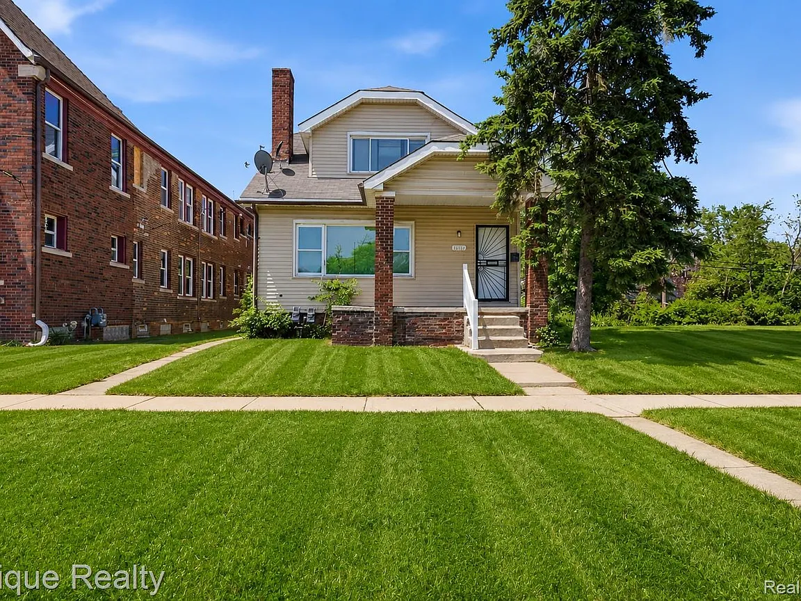 Section 8 Multi-Family in Highland Park, MI 48203 – $113,000 — exterior photo