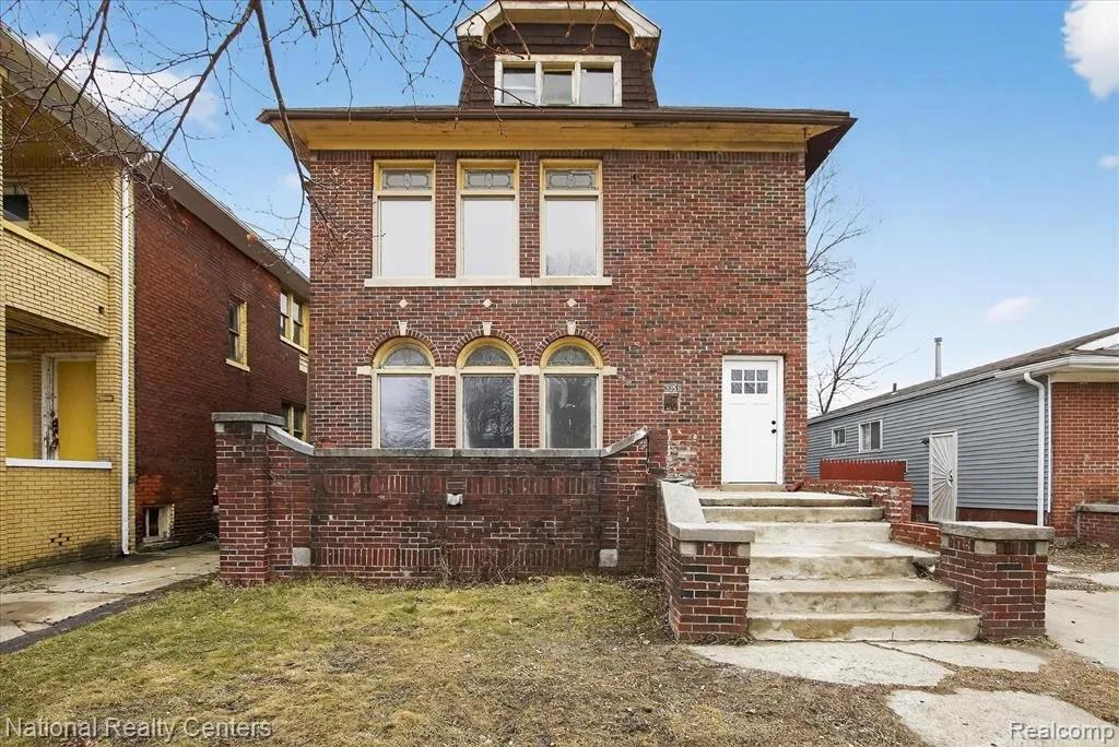 Fix & Flip Multi-Family in Detroit, MI 48238 – $139,000 — exterior photo