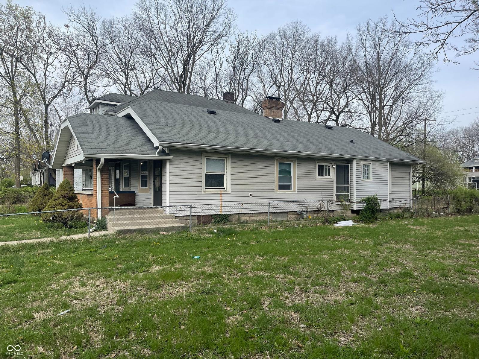 Mortgage Takeover Multi-Family in Indianapolis, IN 46208 – $247,000 — exterior photo