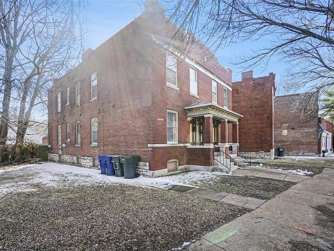 Section 8 Multi-Family in Saint Louis, MO 63111 – $195,000 — exterior photo