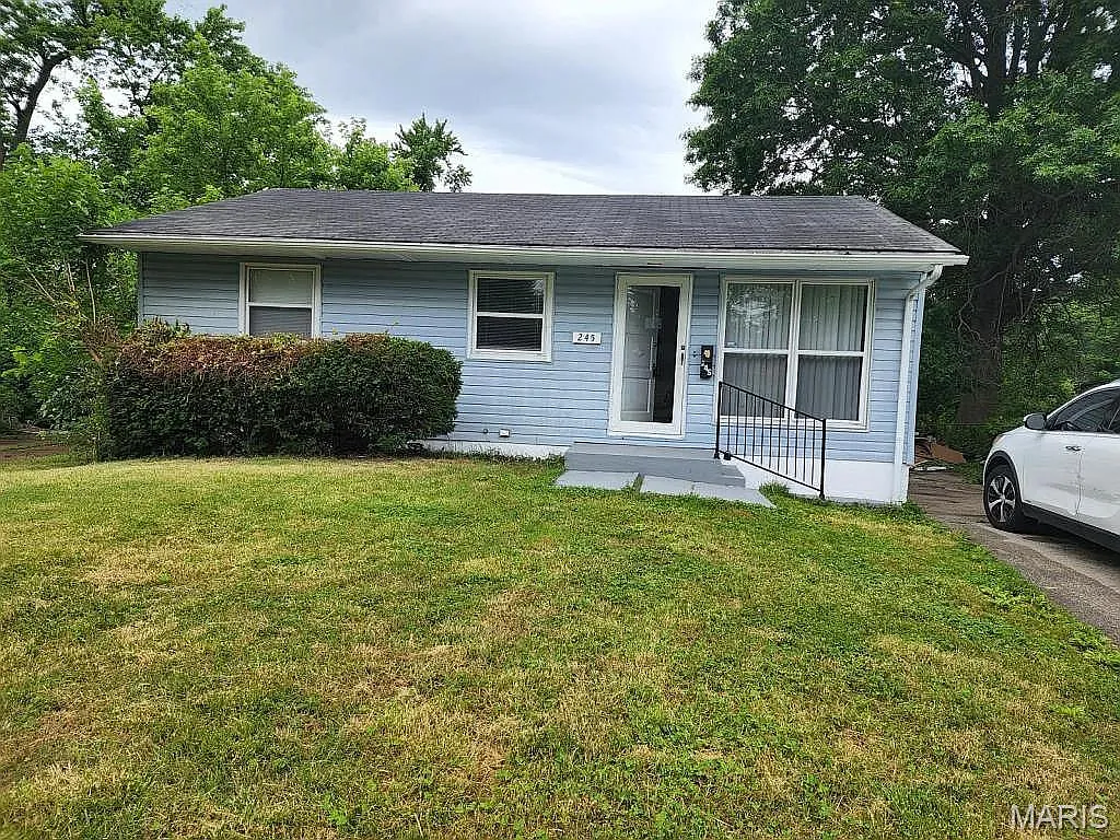 Section 8 SFH in Saint Louis, MO 63137 – $82,000 — exterior photo
