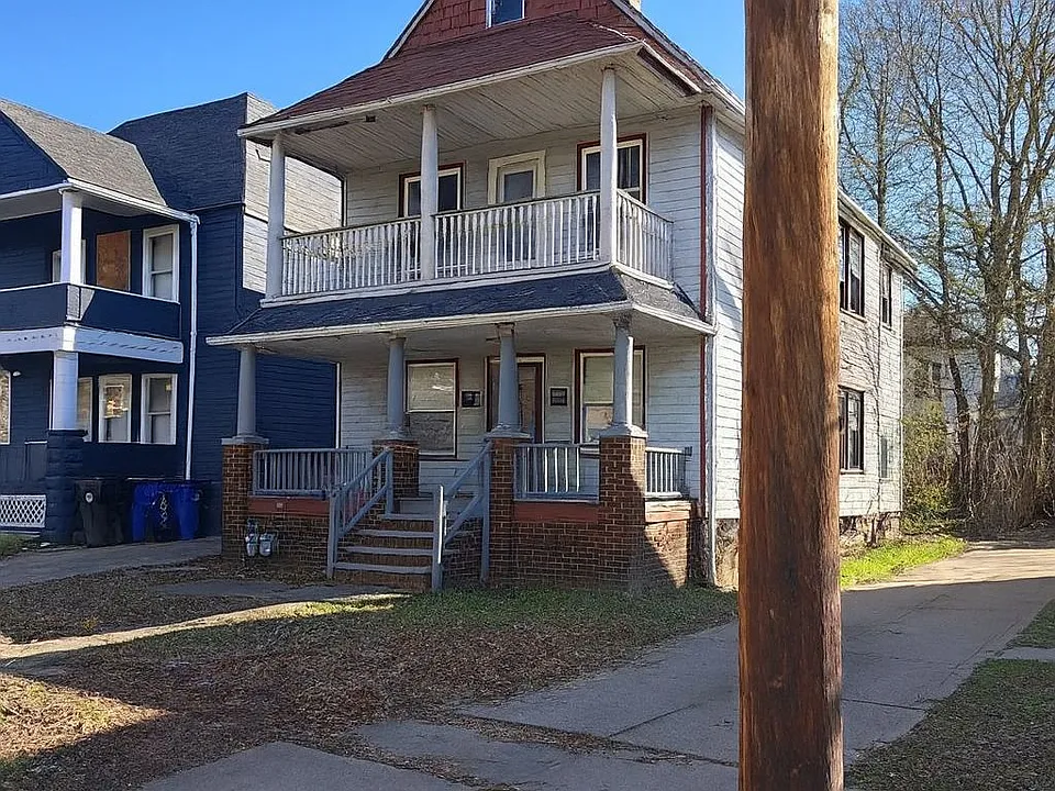 Section 8 Multi-Family in Cleveland, OH 44108 – $79,000 — exterior photo