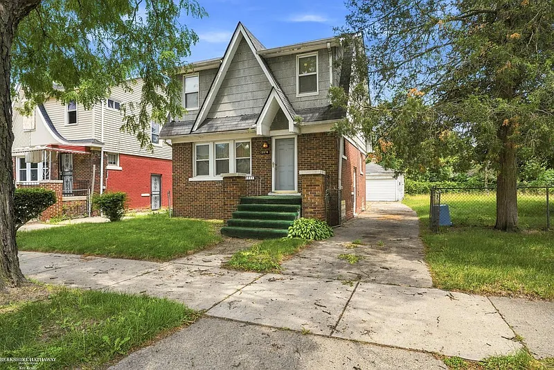 Section 8 SFH in Detroit, MI 48227 – $70,000 — exterior photo