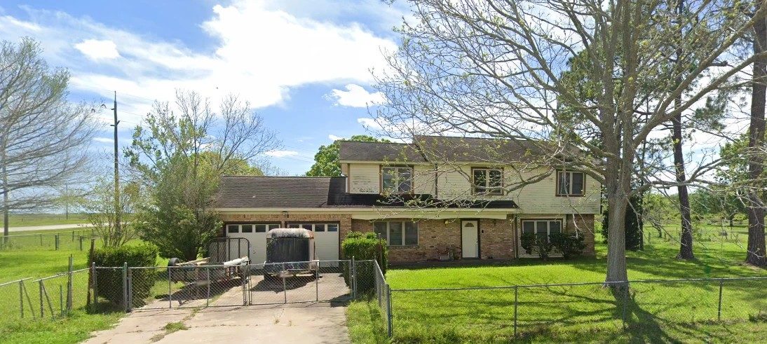 Fix & Flip SFH in Bay City, TX 77414 – $147,000 — exterior photo