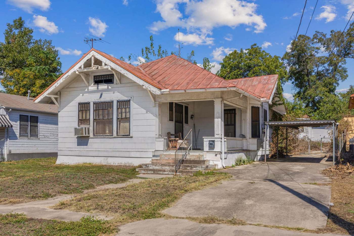 Fix & Flip SFH in San Antonio, TX 78203 – $95,000 — exterior photo